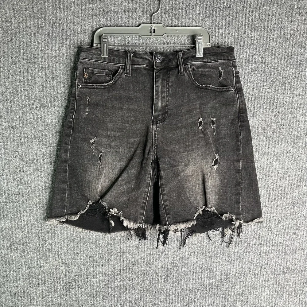 Risen Los Angeles‎ Shorts Medium Black Wash Distressed
